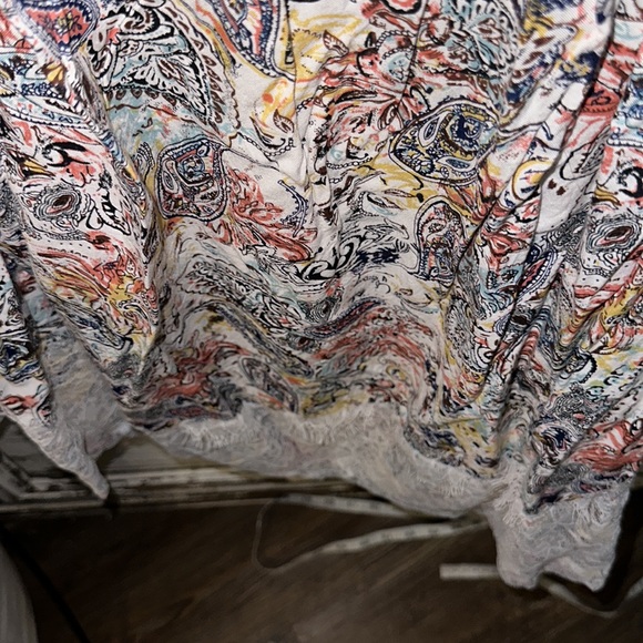 Chelsea & Theodore paisley beige detail off the shoulder blouse so cute size 2x - Picture 6 of 7